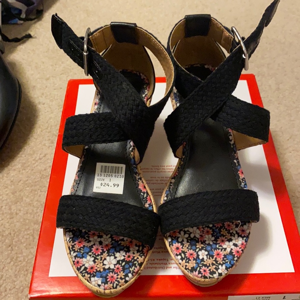 Kids shoes